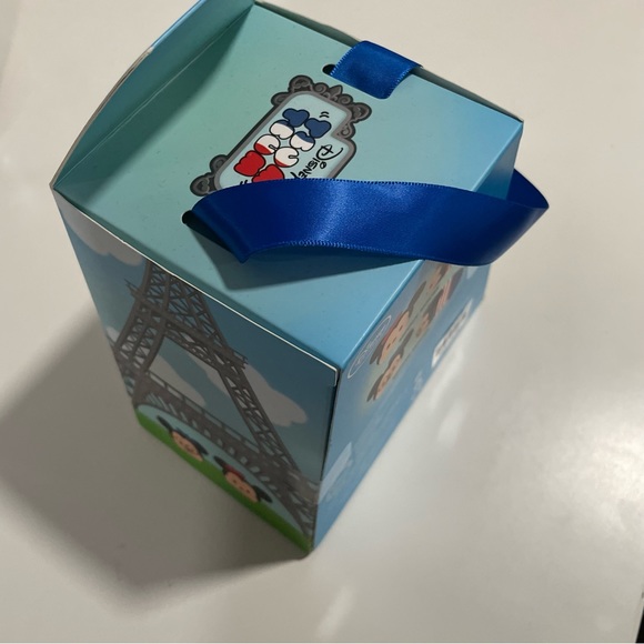 Disney Store Tsum Tsum Paris Box Set: Mickey and Minnie - Picture 3 of 4